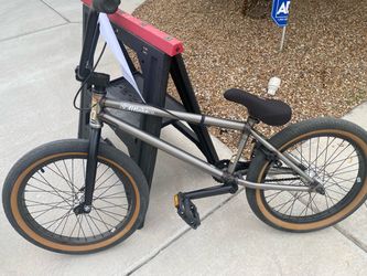 🎄 PERFECT FOR UNDER THE TREE! 🎄  Fit Bike Co. Morgan Long BMX – Only $200!
