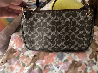 Coach Signature Shoulder Bag – Excellent Condition – $100 OBO