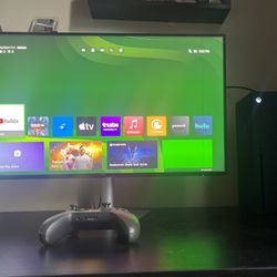 Xbox Series X / WITH USED XBOX ONE CONTROLLER And Dell S-Series 27-Inch Screen LED-Lit Monitor Model: S2719DM.