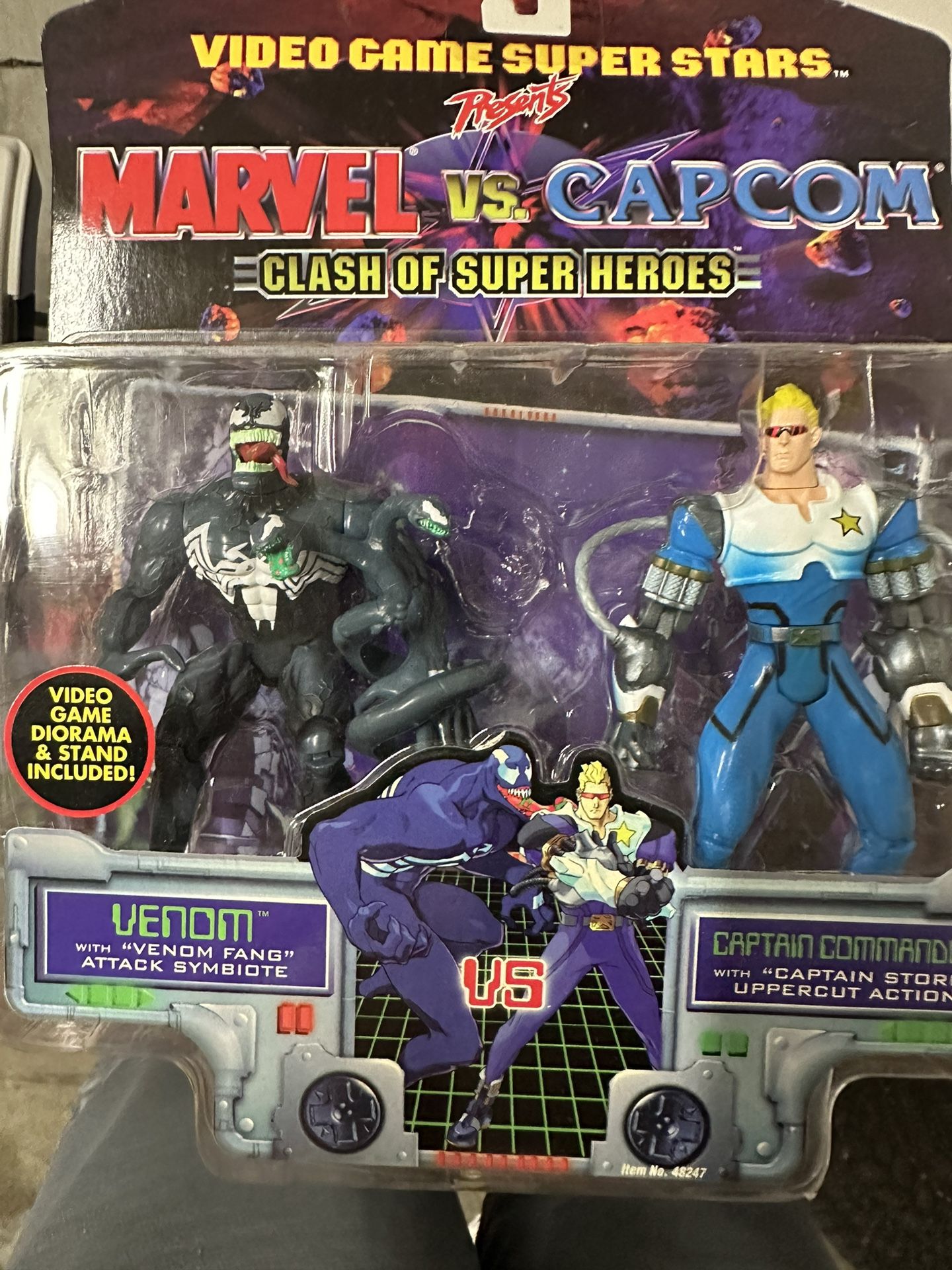 Marvel vs Capcom VENOM vs CAPTAIN COMMANDO Figures Toybiz 1999 NEW 