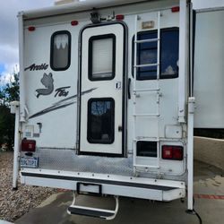 2005 Ford F350 FX4 / Artic Fox Camper 1140 2004