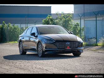 2021 Hyundai SONATA Hybrid Limited
