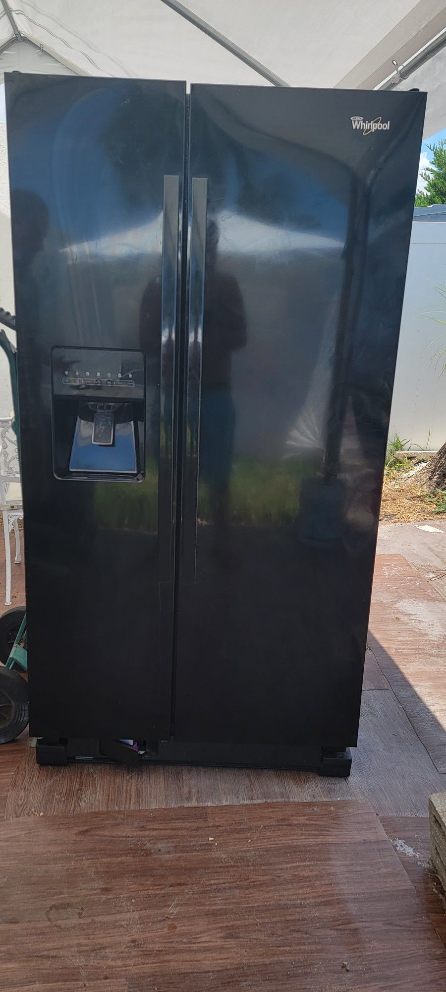 Whirlpool Gold Side-by-side 36-inch Black Refrigerator 