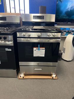 GE STAINLESS STEEL GAS RANGE