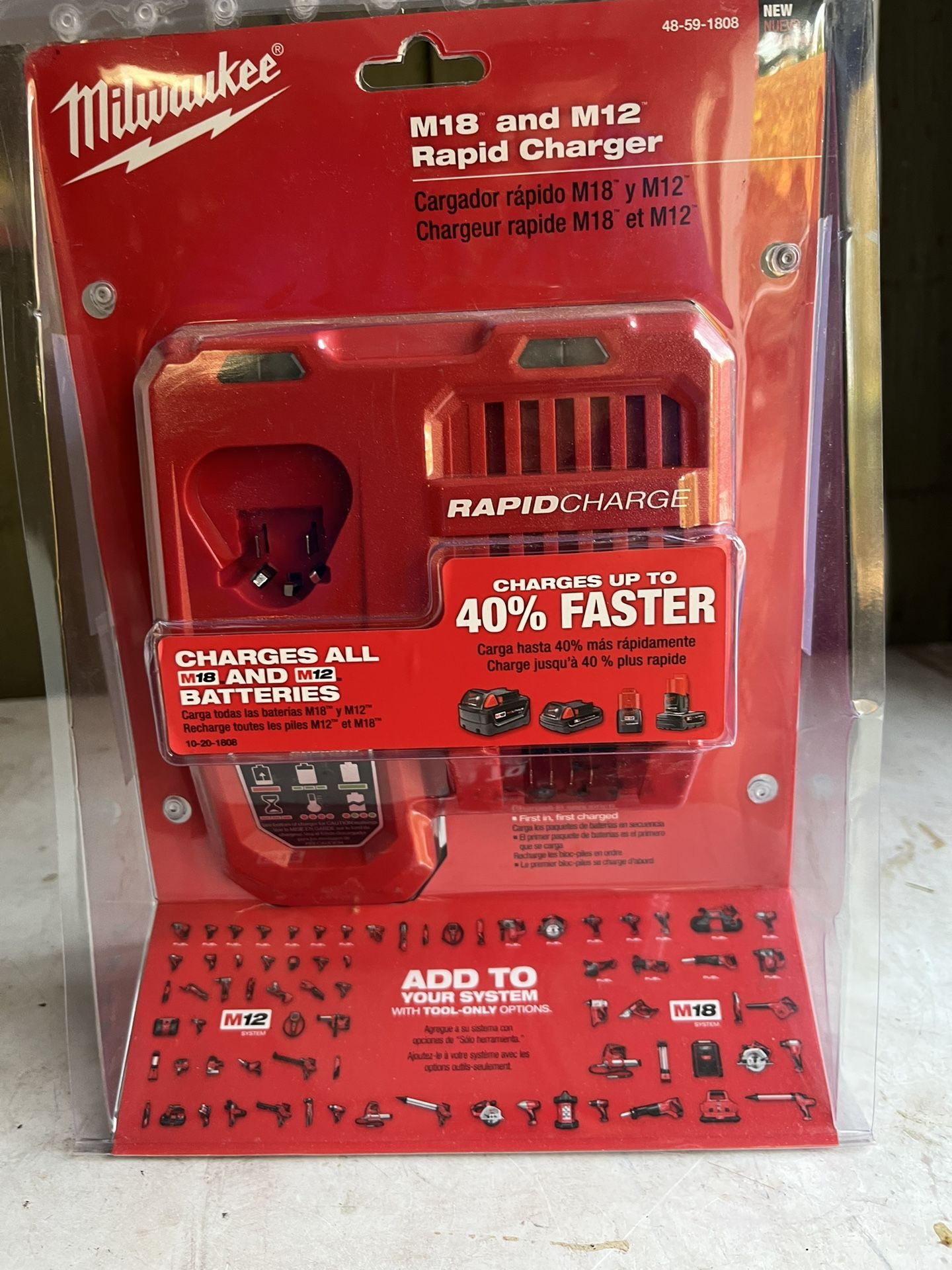 Milwaukee M12 and M18 12-Volt/18-Volt Lithium-Ion Multi-Voltage Rapid Battery Charger