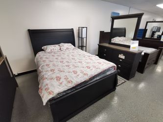 Queen Size Bedroom Set