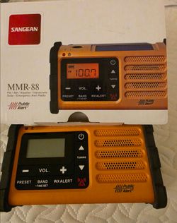 Sangean MMR-88 Emergency Weather Radio – Solar & Hand Crank – Like New