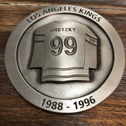 COLLECTIBLE Gretzky 99 Los Angeles Kings / 1988 to 1996 Commemorative Coin Oct 9, 2002