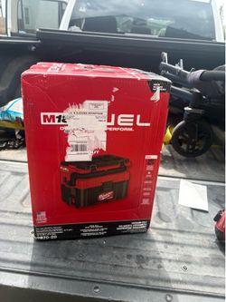 Milwaukee fuel packout m18 vacuum