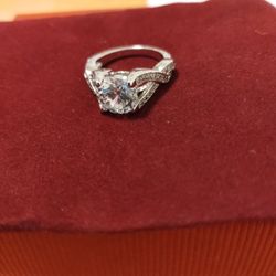 Round 4.50ct White Sapphire Twisted Ring