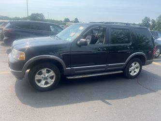 Super Clean 05 Black On Blk Explore 3rows Only 2500obo