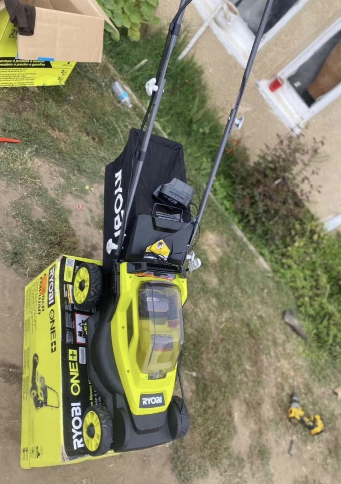 ONE+ 18V 13 in. Cordless Battery Walk Behind Push Lawn Mower with 4.0 Ah Battery and Charger