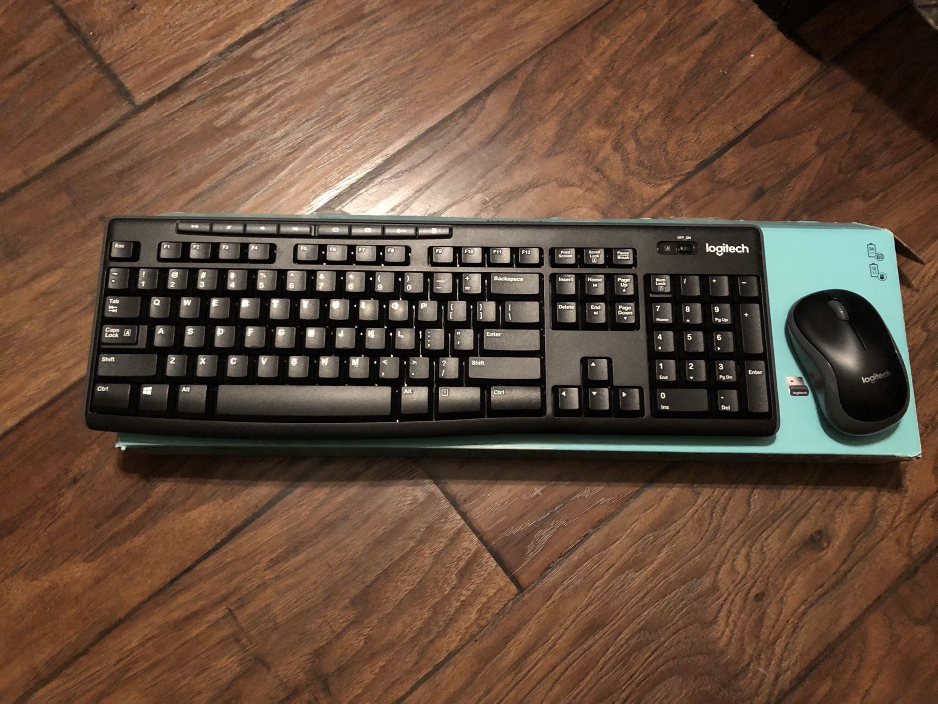 Logitech mk270 Keyboard and Mouse