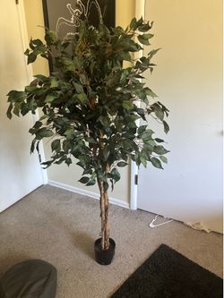 Realistic Artificial Tree