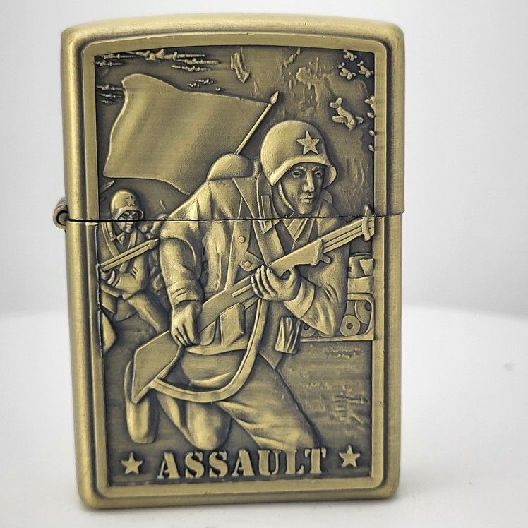 3D Carved Assault Soldier(Rush Strike Attack Invasion) Lighter, Windproof