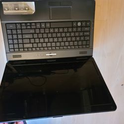 2 Laptops & TV