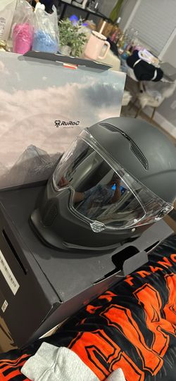 Brand New Never Worn In Box Matte Black Ruroc Helmet Size S/M