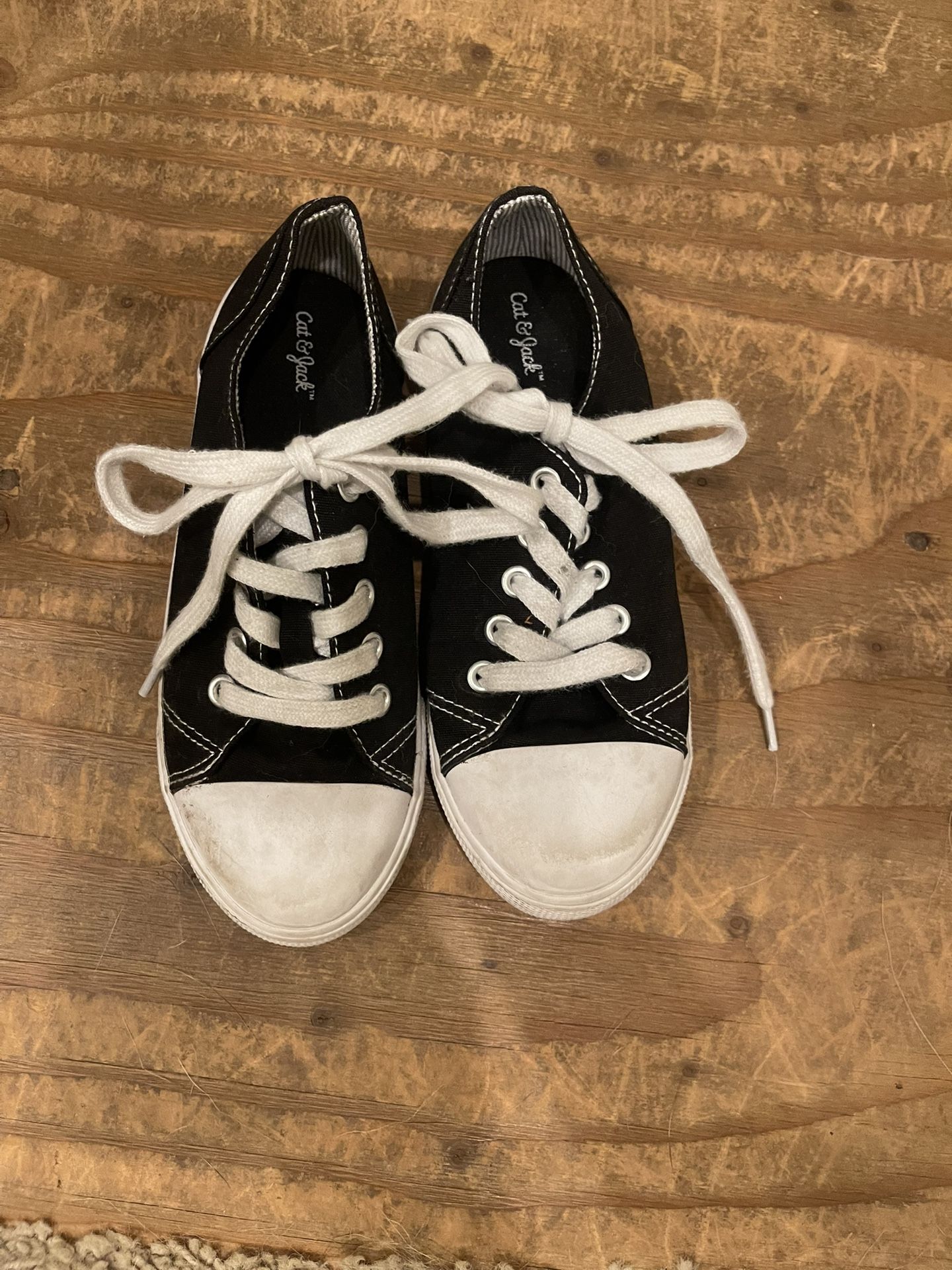 Kids Converse Cat and Jack Shoes Size 3