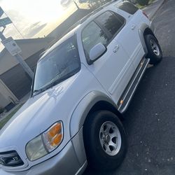 2002 Toyota Sequoia