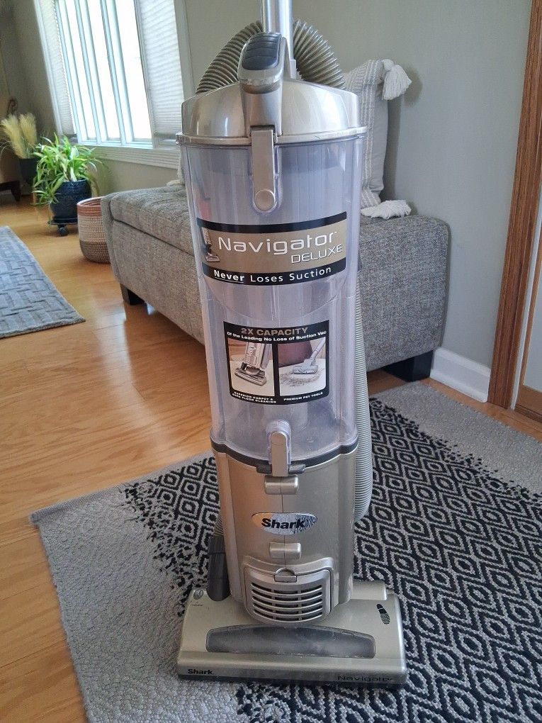 SHARK NAVIGATOR VACUUM