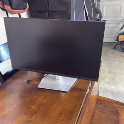 Like New Dell Flat Monitor Computer 