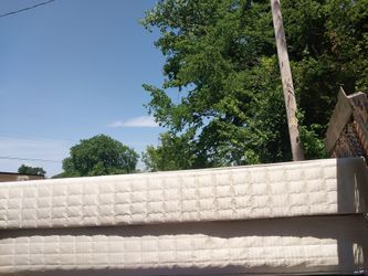 Queen size mattress and boxer