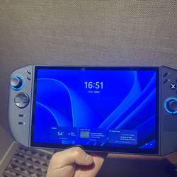 Legion Go 2 with Z2 Extreme, 32 GB RAM, 1TB HD, OLED.