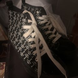 Size 6 Womens official the umbrella academy sneakers