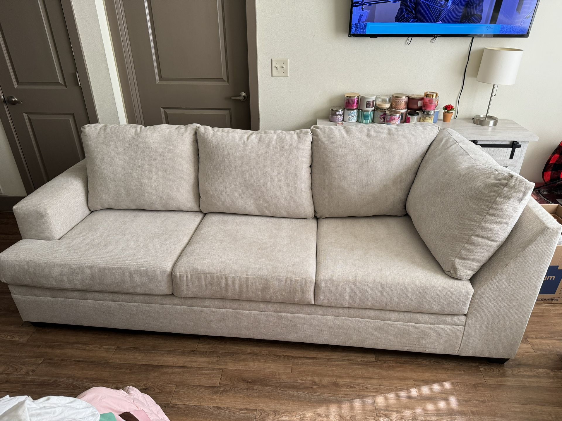 Living Spaces Sofa (Like New)