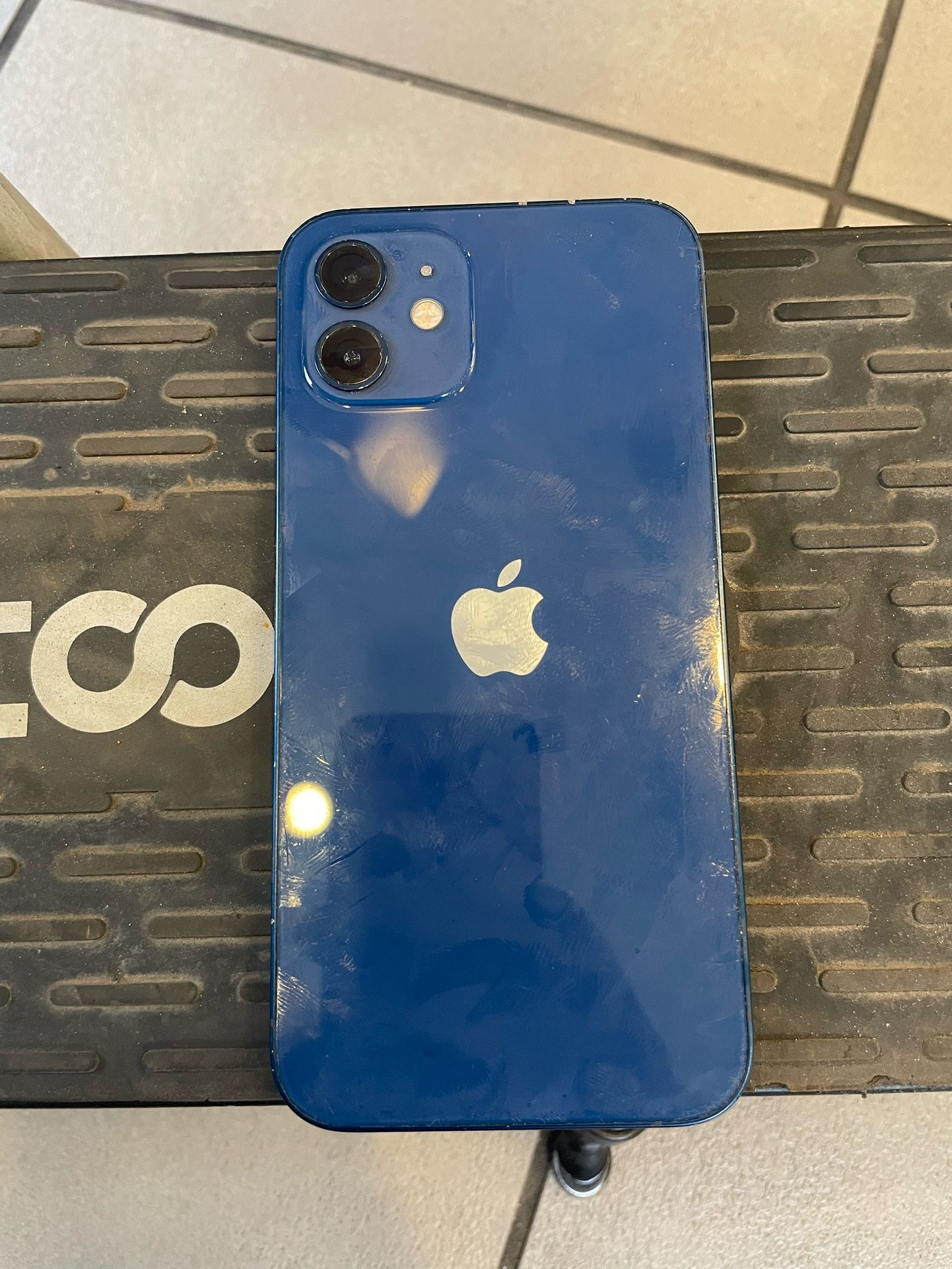 iPhone 12/ SE
