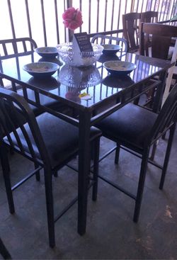 Table 4 chairs