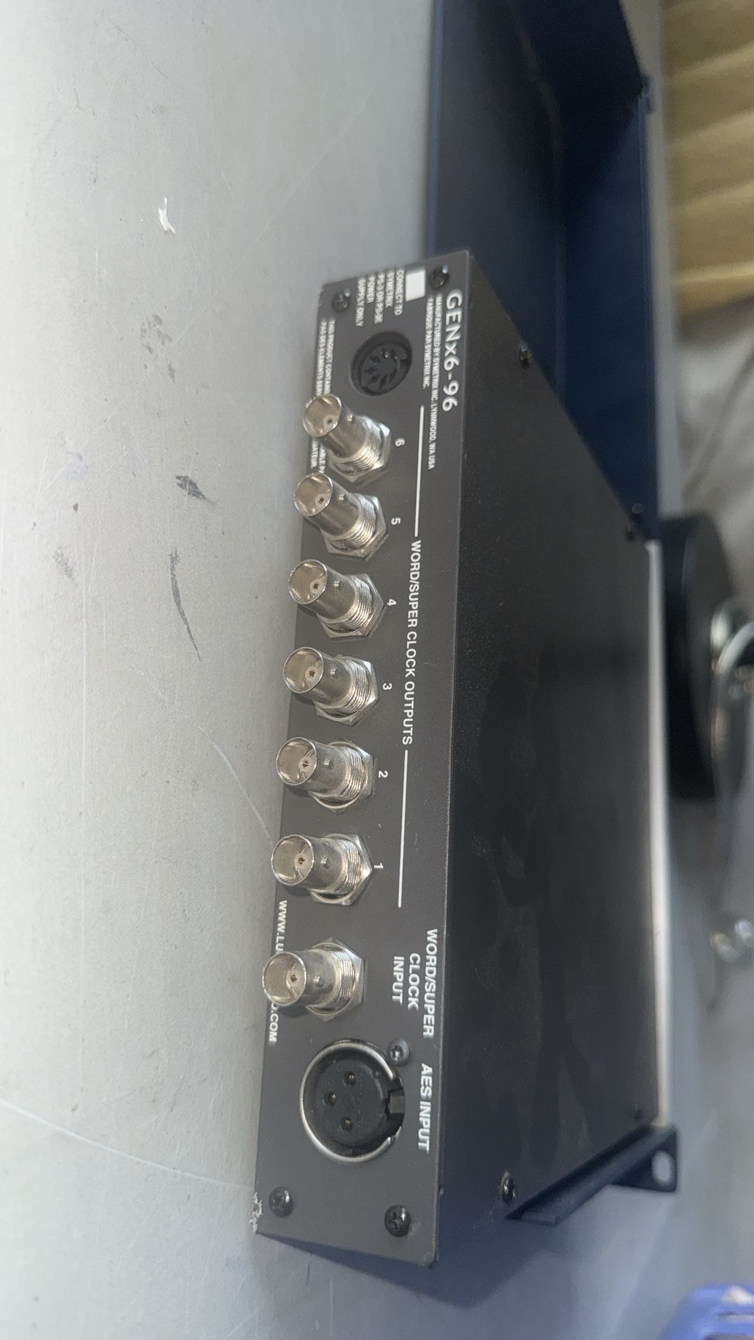 Lucid Genx6-96 Word Super Clock Generator Without Power Supply