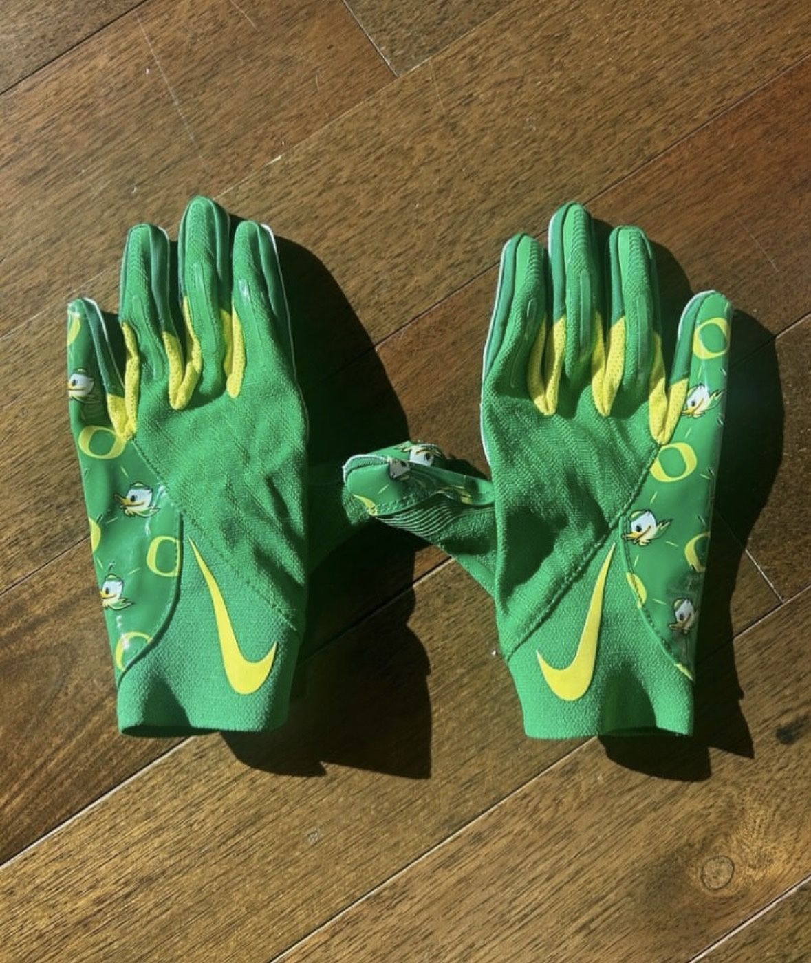 Oregon Football Gloves