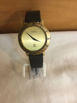 GOLD TONE GUCCI WATCH