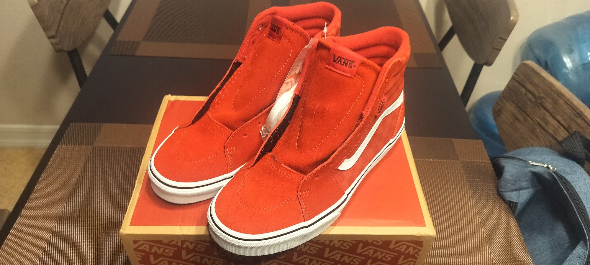 NEW MEN'S VANS SIZE 7