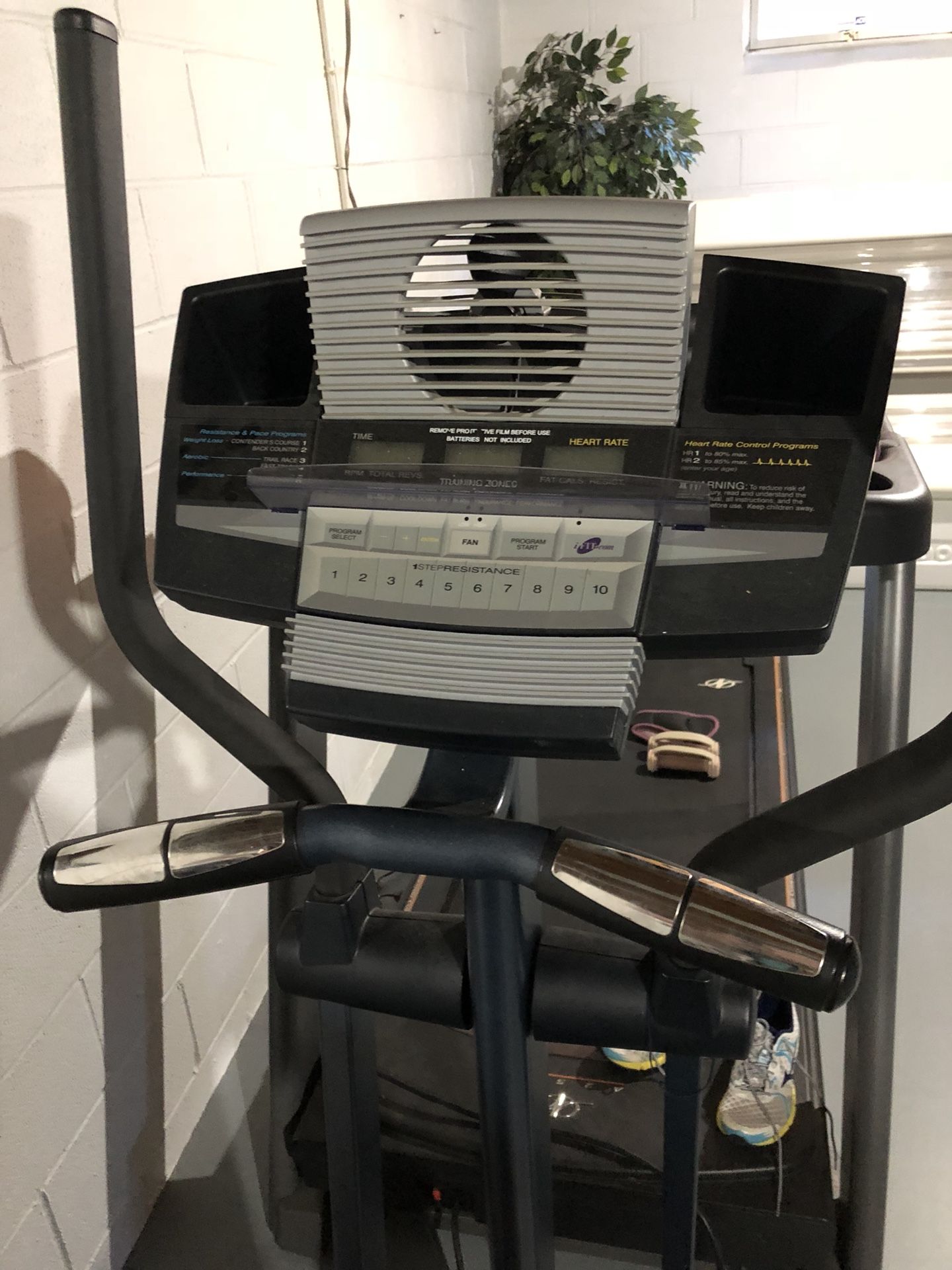 NordicTrack CX 925 Elliptical Machine Used for Sale in Highland