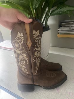 Boots⭐️