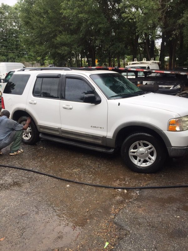 2004 Ford Explorer