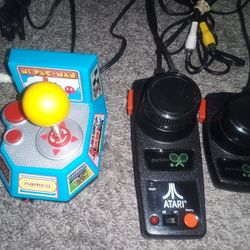 Jakks 2004 Atari Paddle Games and Ms. Pac-Man Multi Game Plug and Play Working 
