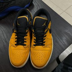 Nike Men's Air Jordan 1 Low University Gold/Black Leather