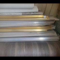 Molduras De Carpeta $2 Each