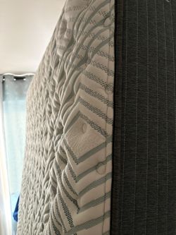 Queen Size Bed - Like new