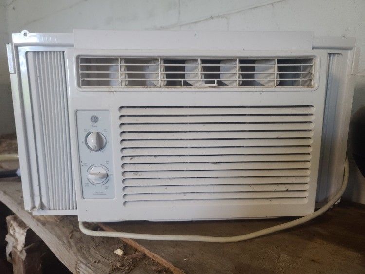 GE AC Window Unit 5000 BTU for Sale in Falkville, AL OfferUp