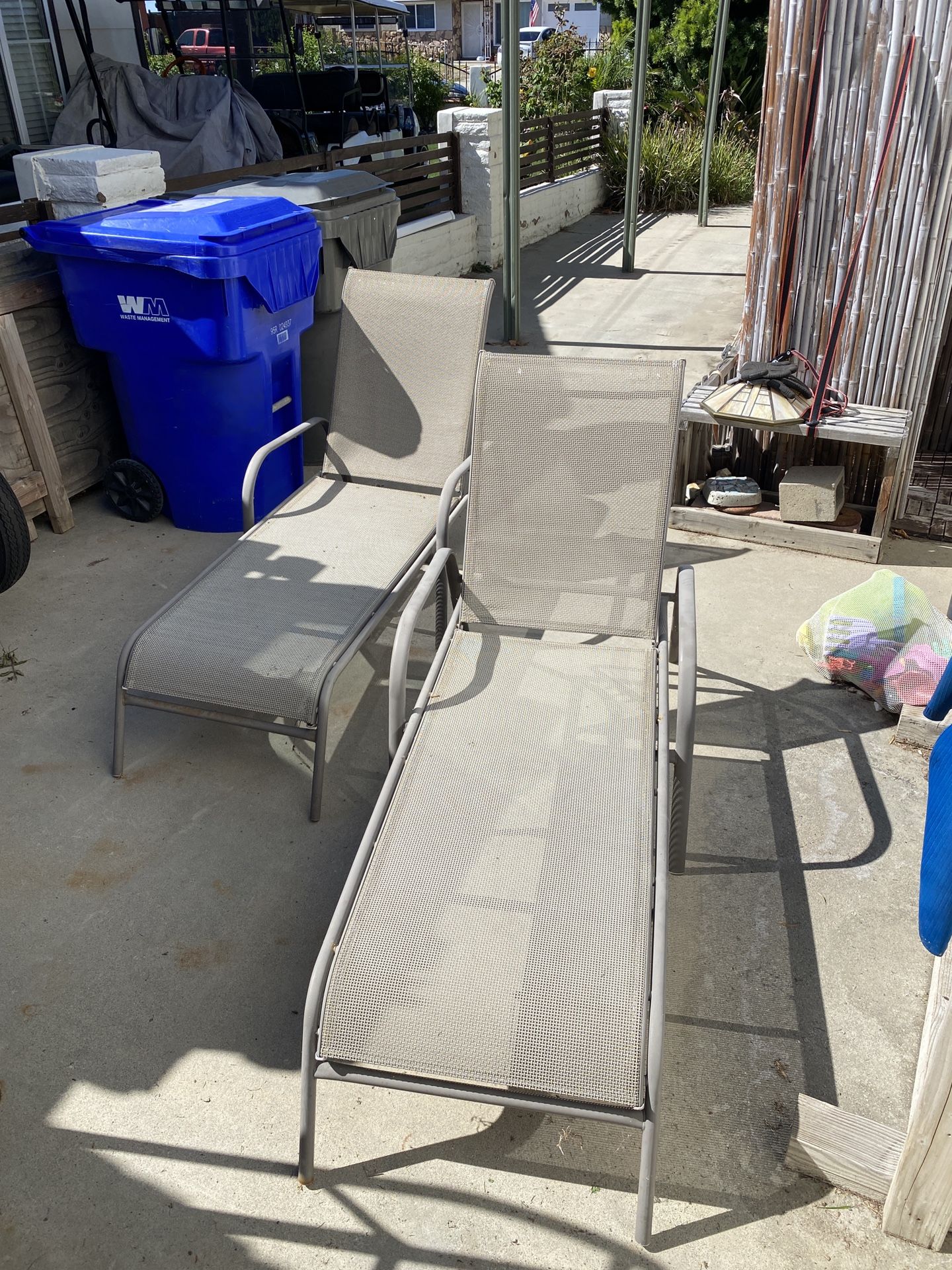 Reclining Lounge Chairs