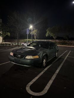 2000 Ford Mustang