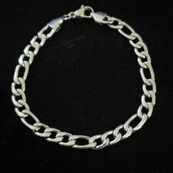 9" x 9 mm Heavy 14k White Gold Filled over Stainless Steel Figaro Biker Punk Bracelet. NWOT