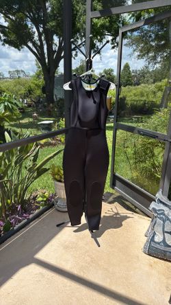 Womans medium Harvey’s wetsuit