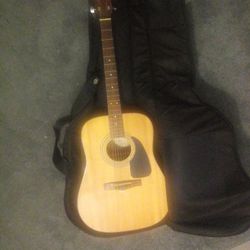 Fender Acoustic Guitar+ Case And Strap