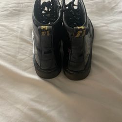 Youth Girls Boots (Dr Martens)