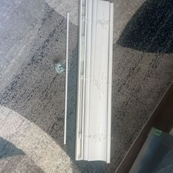 Curb alert! Free 35.5” blinds